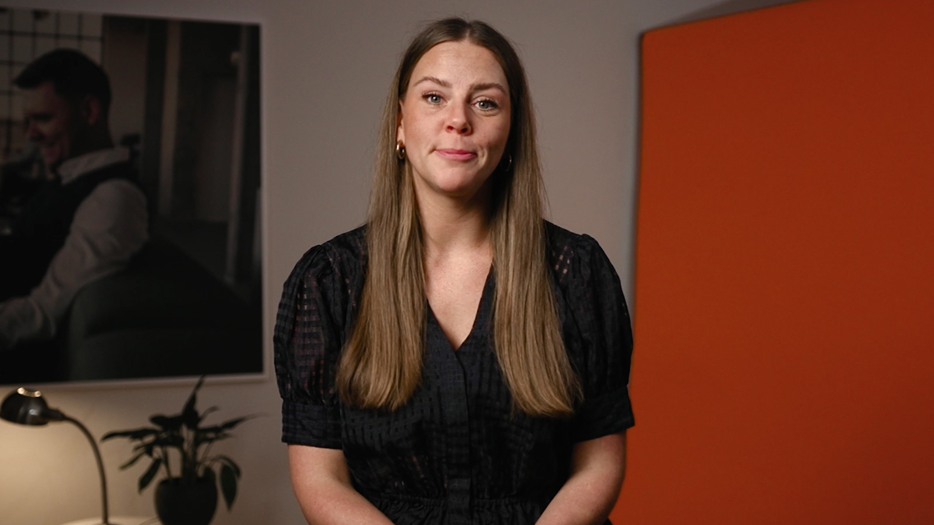 Moment medarbejder kvinde